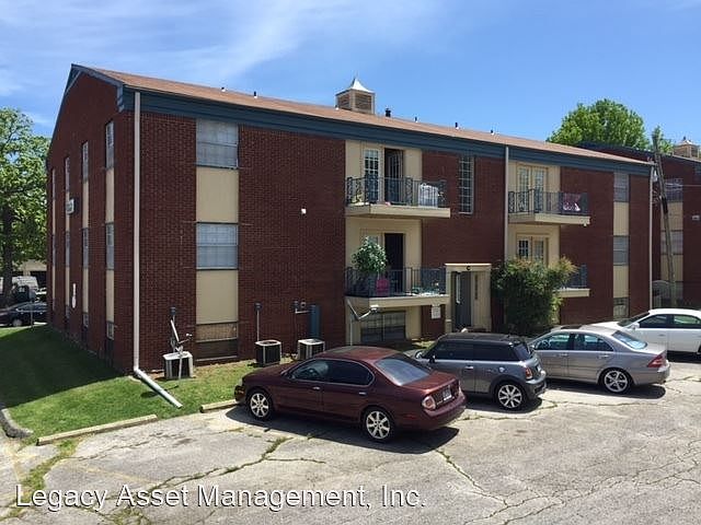2nd image of 1219 N Storer Ave #50