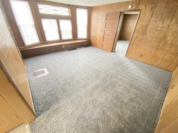 424 N Main St APT B, Bellefontaine, OH 43311