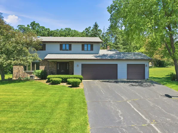 2720 N Patricia Ln, McHenry, IL 60051