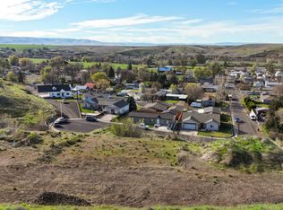 3525 NE King Pl, Pendleton, OR 97801