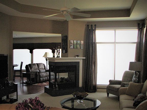 Living Room/Hearth Room