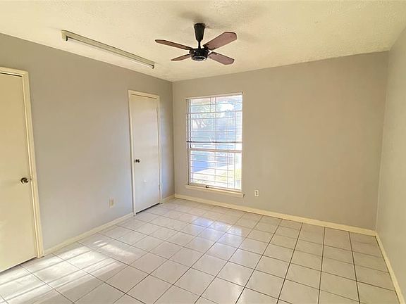 5th image of 10822 Mackenzie Dr