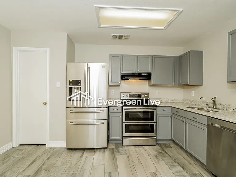 8907 Dakota Run — Photo 4