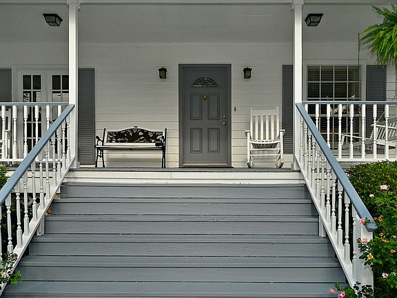 3rd image of 134 Holly St