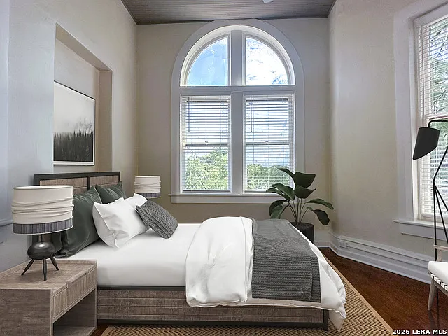 245 Losoya St — Photo 12