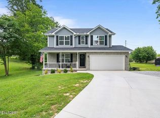 226 Hilldale Ln, La Follette, TN 37766