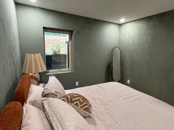 433 Putnam Avenue image 12 of 12