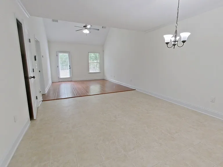 528 Scenic Dr — Photo 16