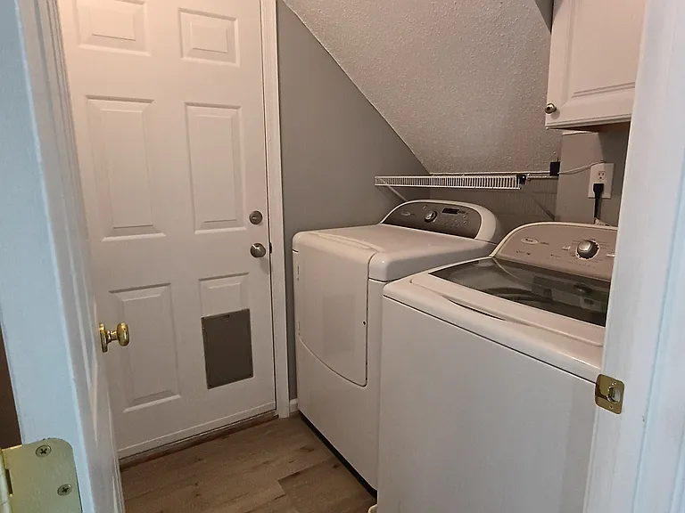 914 Sir Lionel Ct — Photo 13
