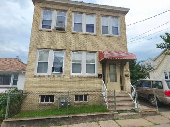 89 Pacific Ave, Garfield City, NJ 07026