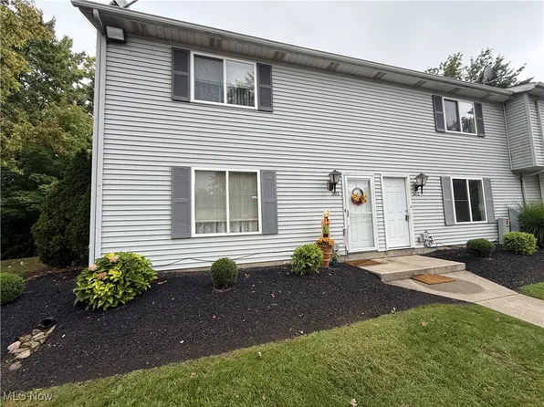 302 Maplebrook Dr, Painesville, OH 44077