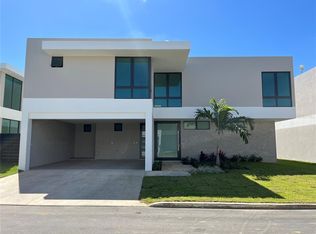 28 Riviera Parkview, Bayamon, PR 00956