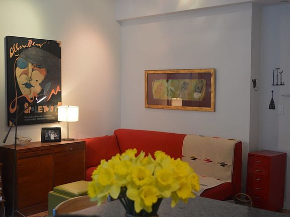 5th image of 1510 Lexington Ave APT 2F