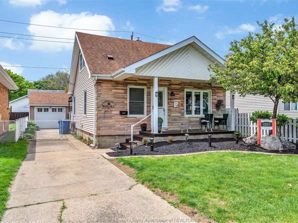 1857 Central Ave, Windsor, ON N8W 4H6