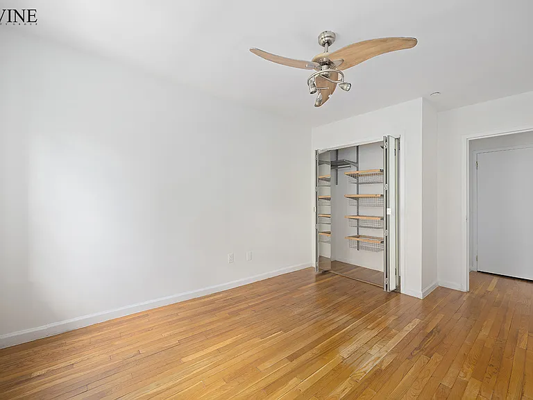 619 E 11th St #4A — Photo 3