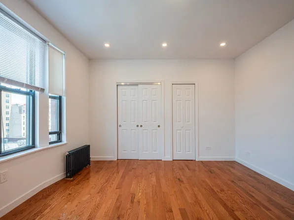 212 East Tremont Avenue image 11 of 22