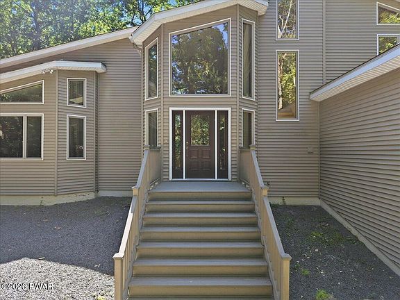 3rd image of 109 Cedar Ln