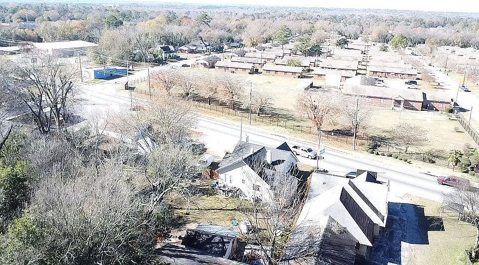 2nd image of 3446 Houston Ave