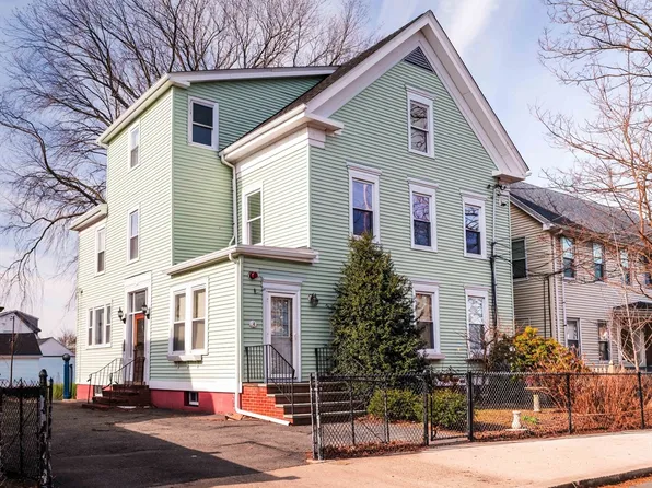 4 Webster St APT 3, Somerville, MA 02145