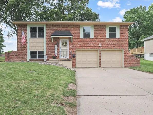 16904 E Hart Ave, Independence, MO 64055