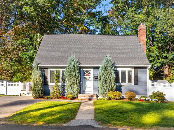 2 Chestnut Rd, Burlington, MA 01803