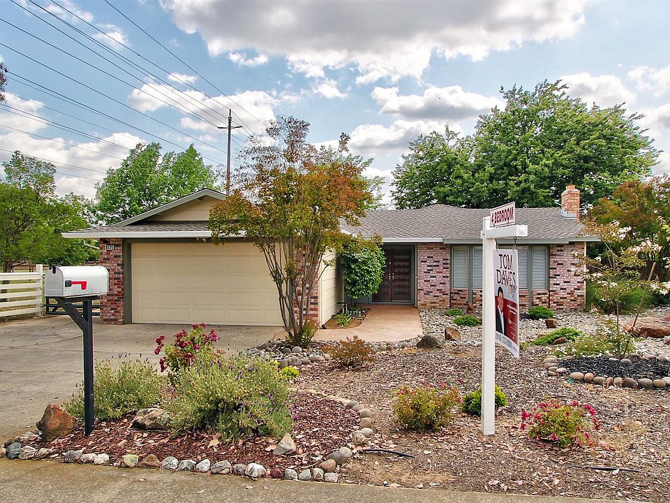 1st image of 8320 Villa Oak Dr