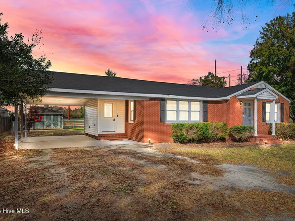212 W Church Street, Conetoe, NC 27819