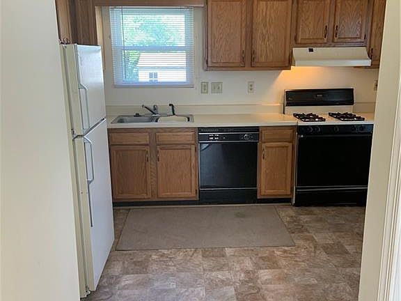 5th image of 5901 Misty Oak Ct