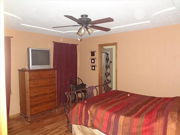 4th image of 3245 Boxwood Dr