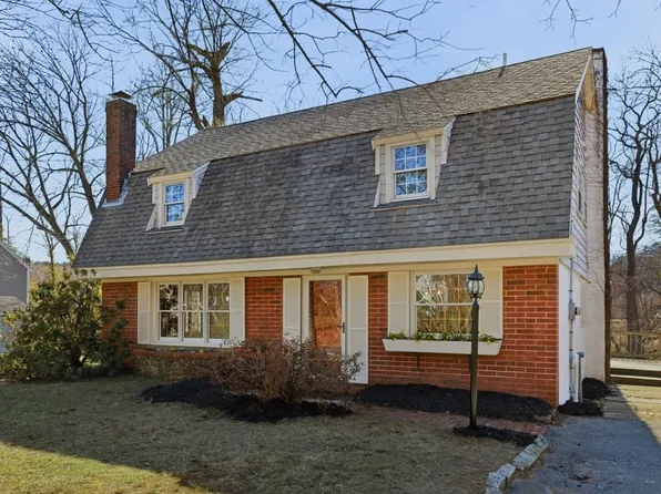 2 North St, Merrimac, MA 01860