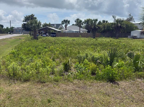 12 E 1st St, Pt Saint Joe, FL 32456