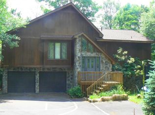 3010 N Gate Rd, Lake Ariel, PA 18436