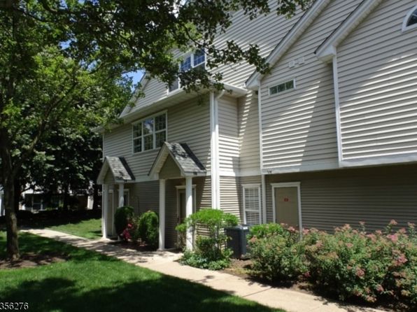 16 Collura Lane, Clifton City, NJ 07012