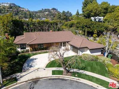 10001 Sundial Ln, Beverly Hills, CA, 90210