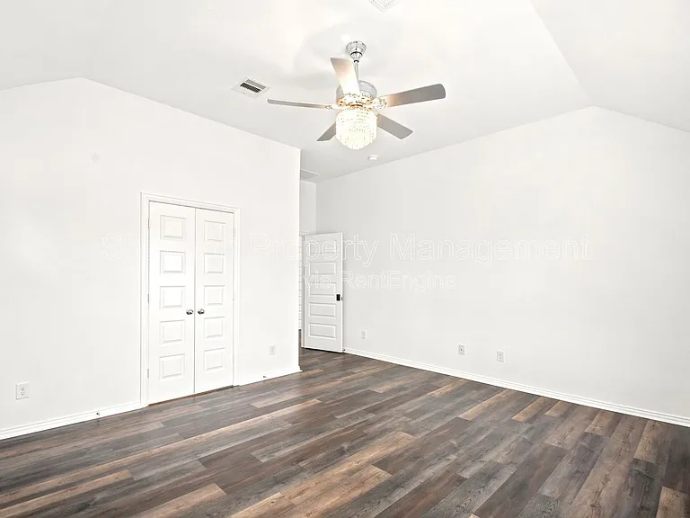 1202 Vilamoura Ct — Photo 45