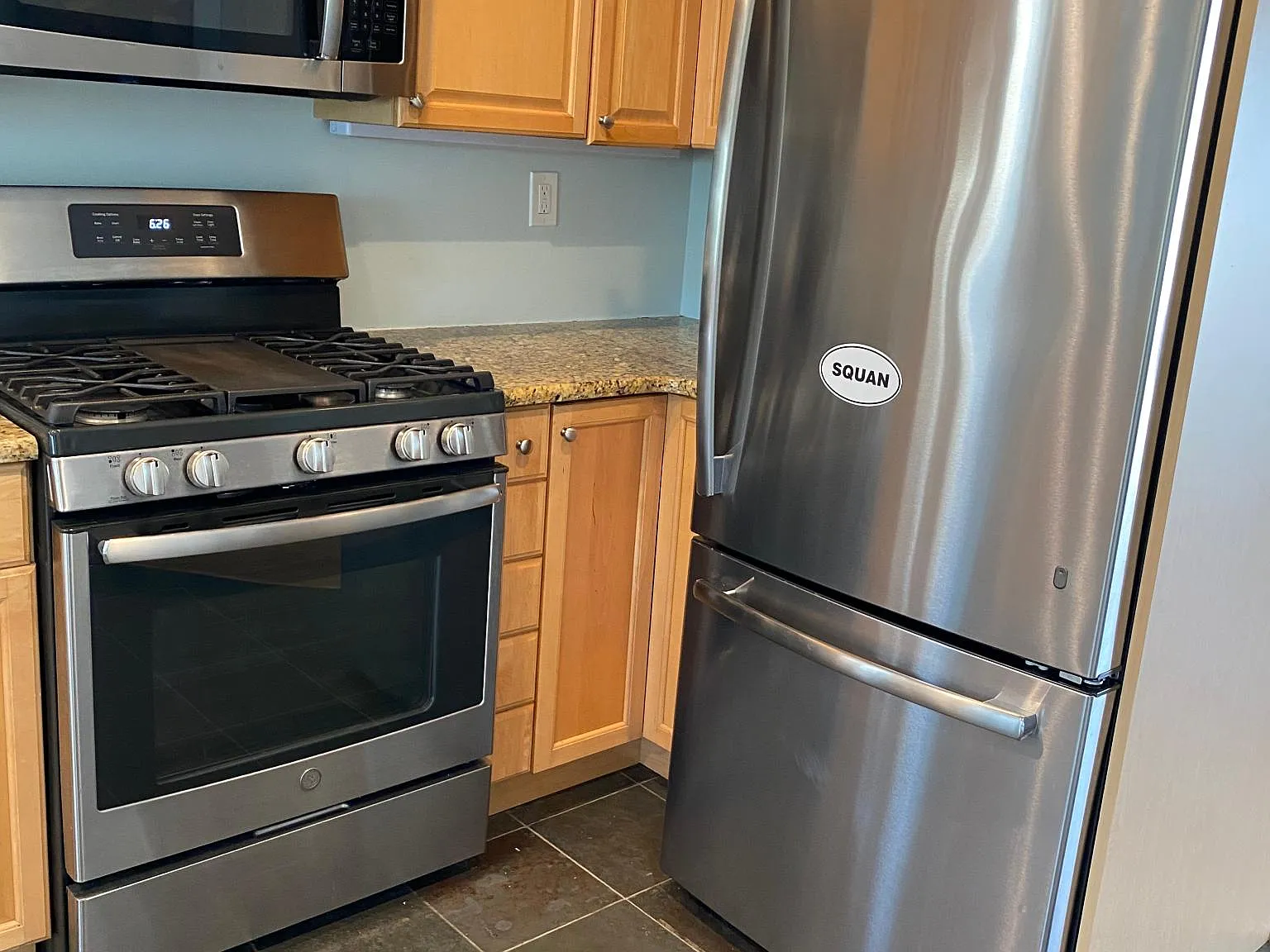 3 bed, 2600 sqft, $3,500 — Photo 3