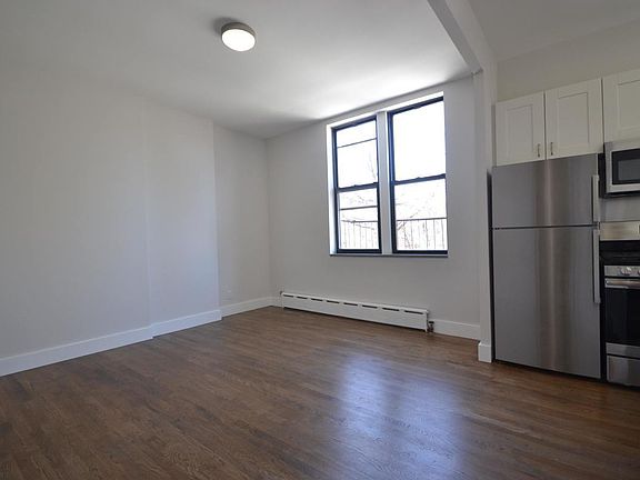 2nd image of 229 Carroll St APT 3