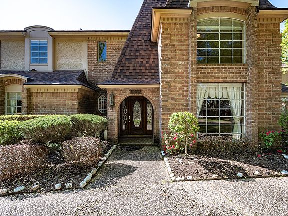3rd image of 1426 Minchen Dr