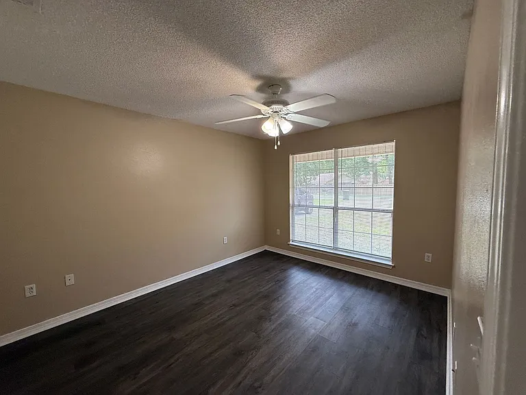 2809 E Johnson Ave #A — Photo 14