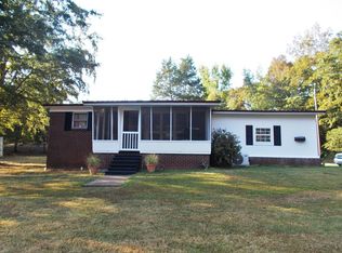 979 Highlander Rd, Camden, TN 38320