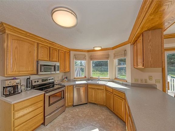 3rd image of 796 Castle Haven Way