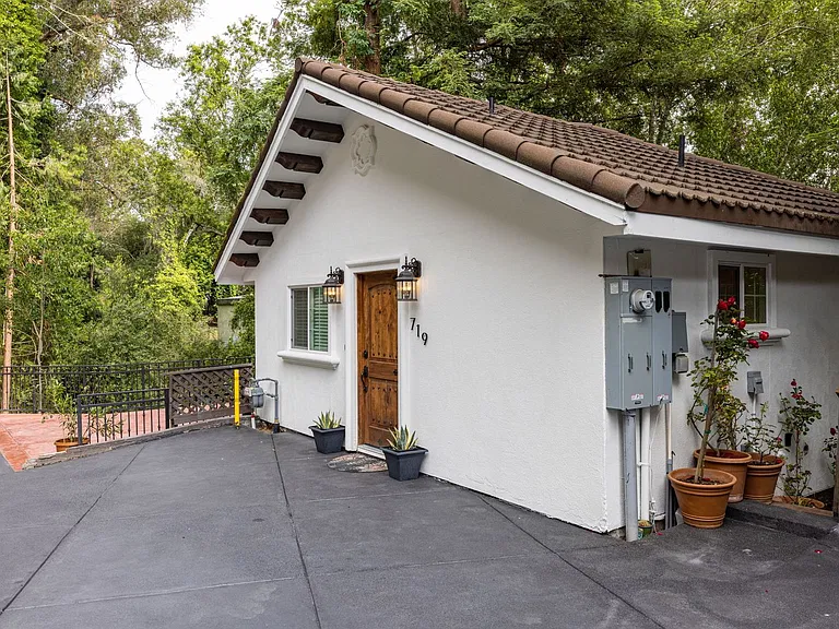 713 Wikiup Dr — Photo 60