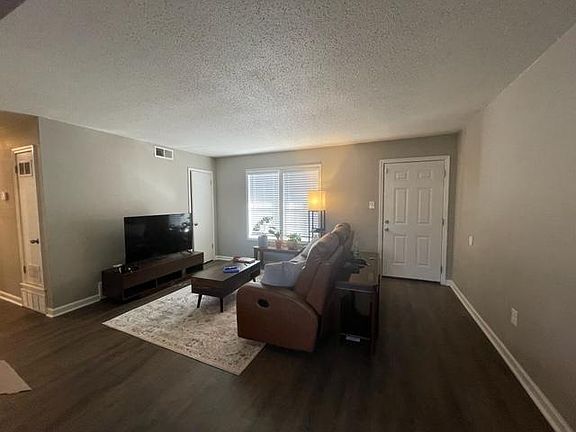 4th image of 216 N Hollywood St APT 3