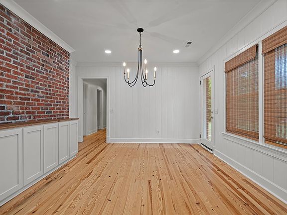 5th image of 803 S Saint Claire Dr
