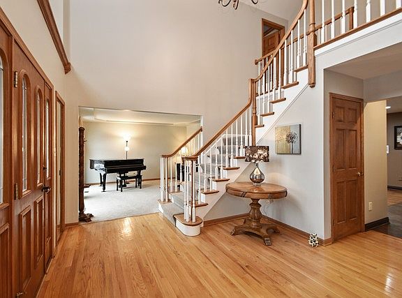 2nd image of 11150 Marilyn Ct