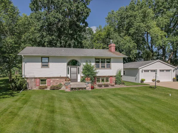 3060 30th St SW, Willmar, MN 56201