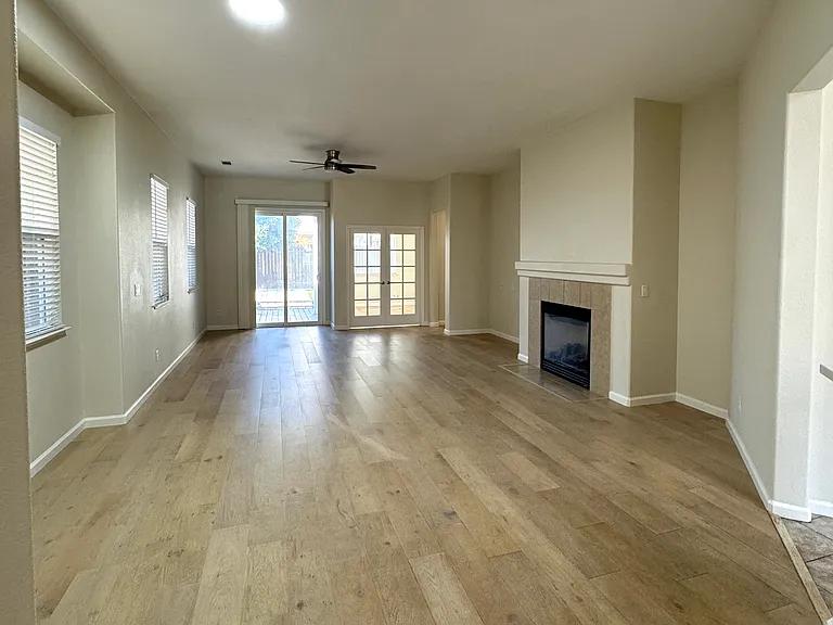 4181 Cherry Blossom Ln — Photo 6