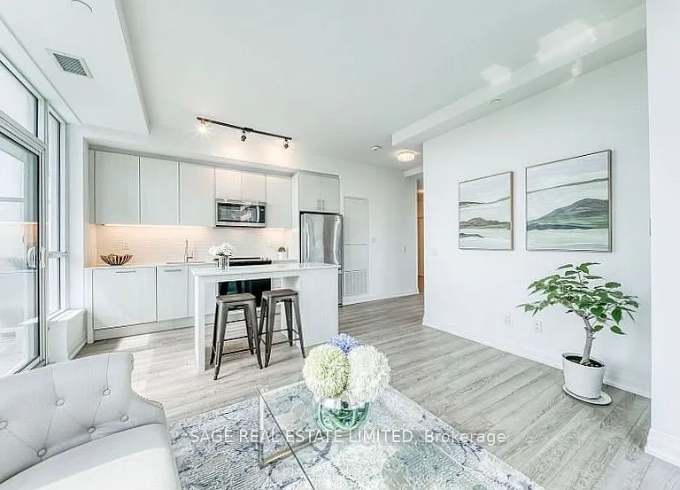 286 Main St #612 — Photo 3