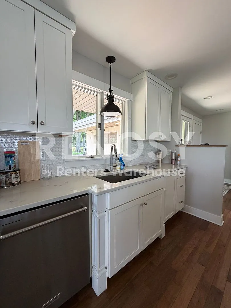 Available September 30th 3 Bedroom 3 Bath Single Family Home in Lakeland — Photo 3