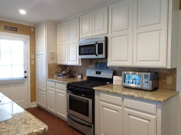 5th image of 1215 Hollybrook Dr